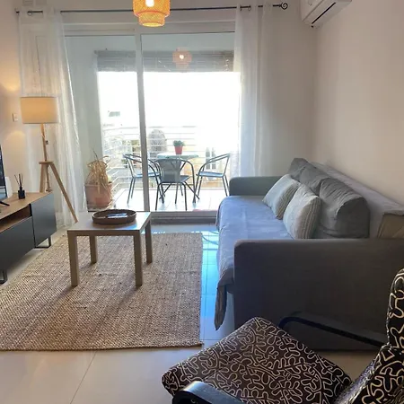 With Side Seaviews Apartment